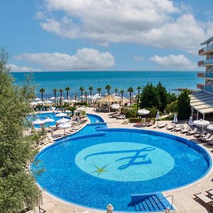 Sandy Bay Hotel